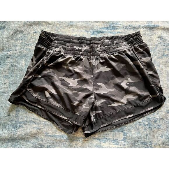 Athleta Black Gray Camo Printed Mesh Racer Run Short 4" Women's XL - Picture 1 of 7